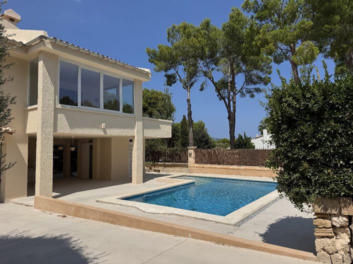 Image No.3-4 Bed Chalet for sale