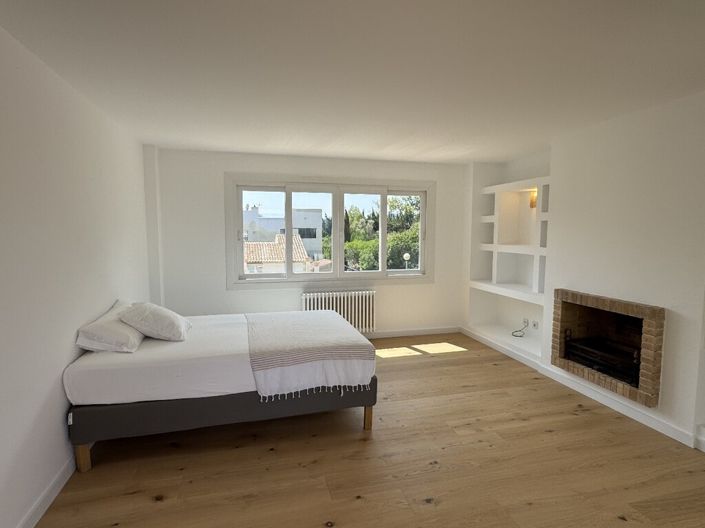 Image No.7-4 Bed Chalet for sale