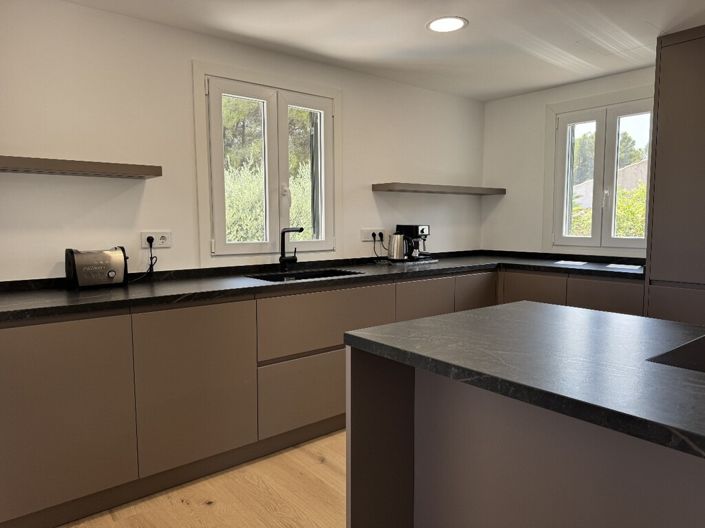 Image No.9-4 Bed Chalet for sale