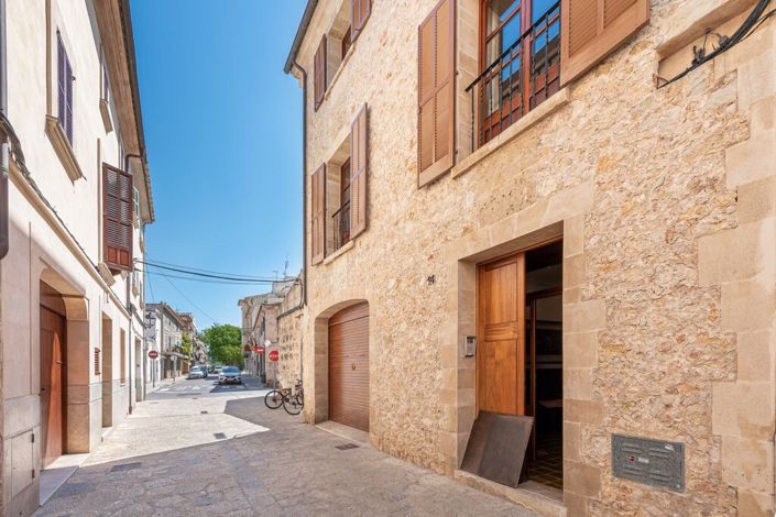 Image No.18-3 Bed Townhouse for sale