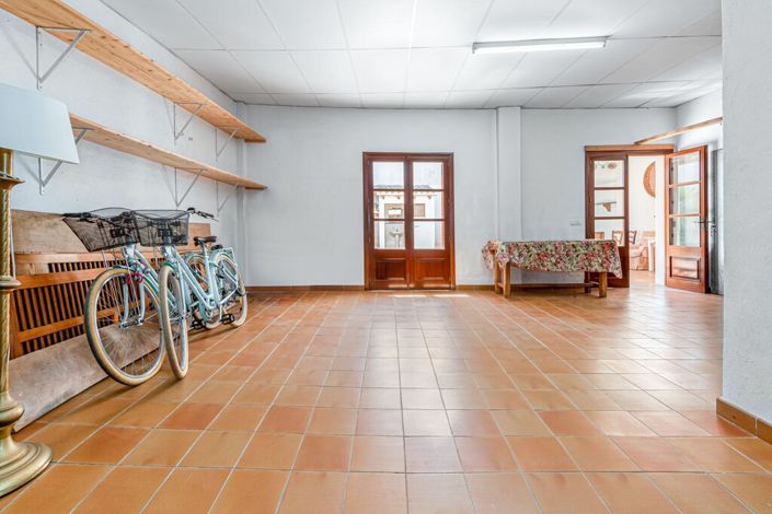 Image No.19-3 Bed Townhouse for sale