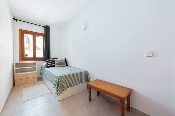 Image No.9-3 Bed Apartment for sale