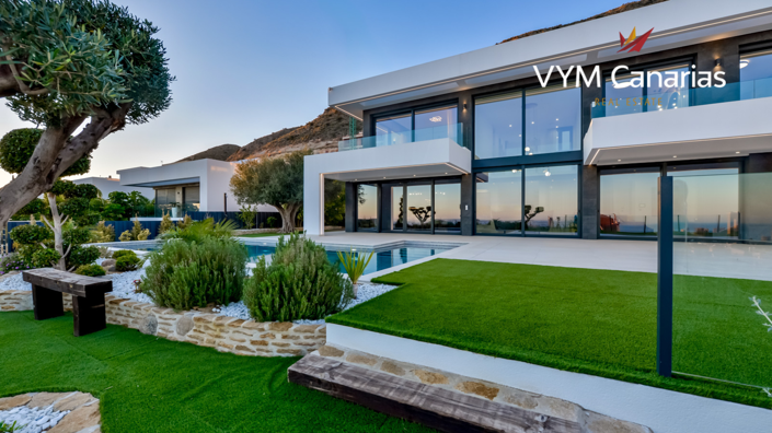 Image No.11-8 Bed Villa for sale