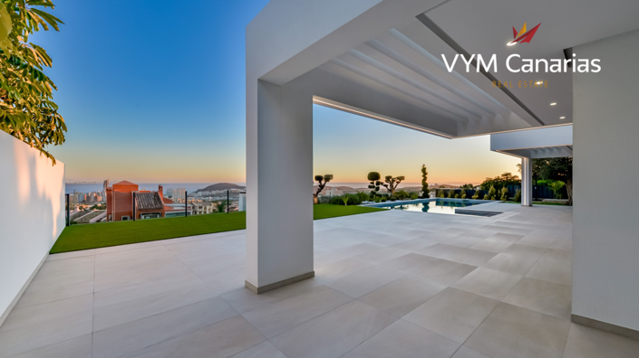 Image No.15-8 Bed Villa for sale