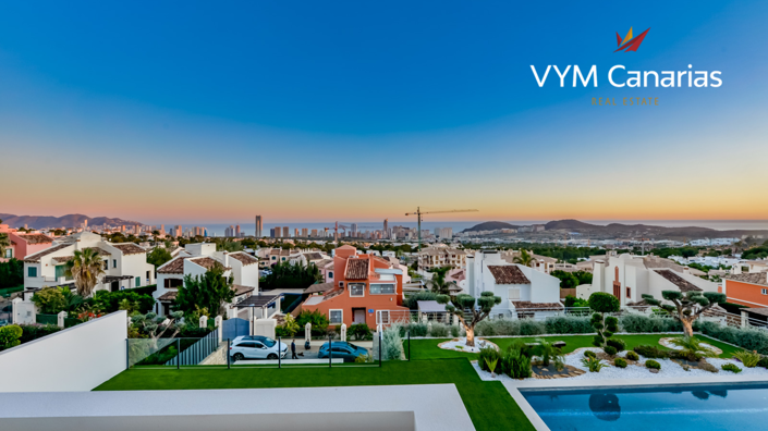 Image No.30-8 Bed Villa for sale