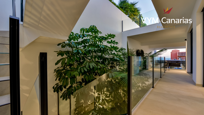 Image No.32-8 Bed Villa for sale