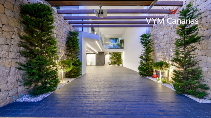 Image No.43-8 Bed Villa for sale