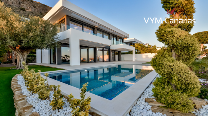 Image No.8-8 Bed Villa for sale