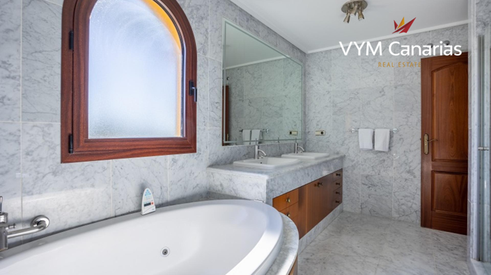 Image No.20-Villa de 5 chambres à vendre à Adeje