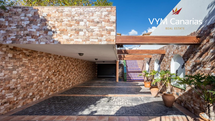 Image No.3-Villa de 5 chambres à vendre à Adeje