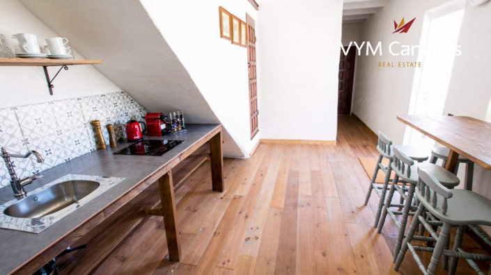 Image No.10-7 Bed Villa for sale