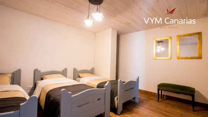 Image No.7-7 Bed Villa for sale