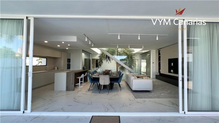 Image No.10-5 Bed Villa for sale