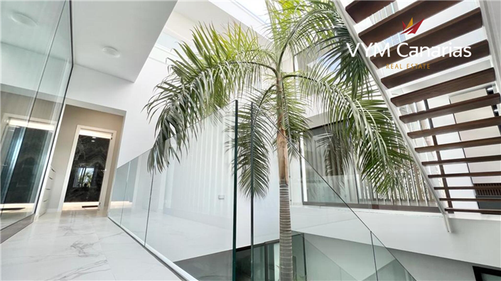 Image No.16-5 Bed Villa for sale