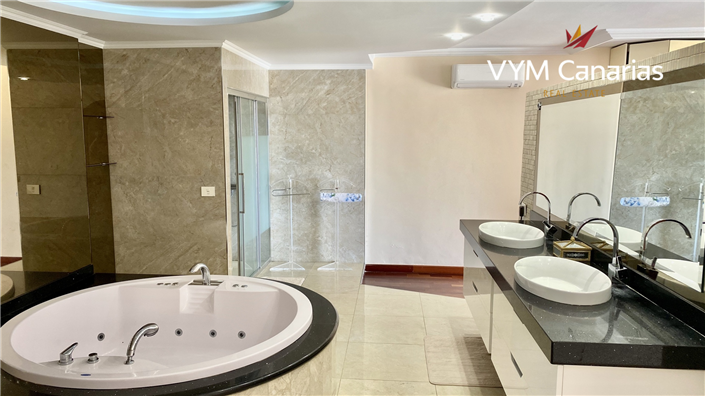 Image No.12-3 Bed Villa for sale