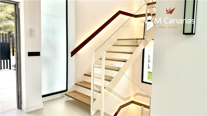 Image No.10-3 Bed Villa for sale