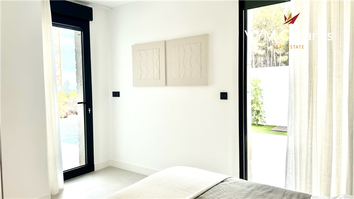 Image No.17-3 Bed Villa for sale