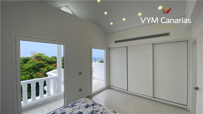 Image No.10-3 Bed Villa for sale