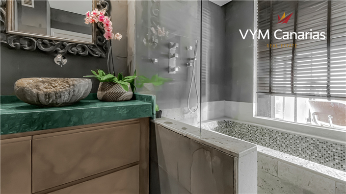 Image No.29-3 Bed Townhouse for sale