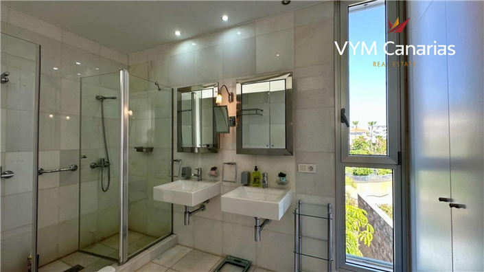 Image No.14-5 Bed Villa for sale