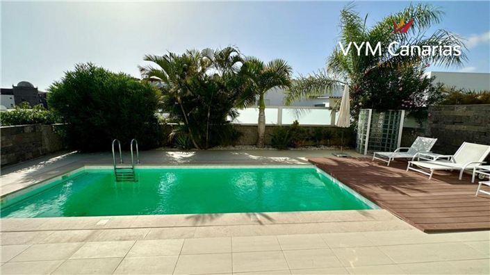 Image No.6-5 Bed Villa for sale