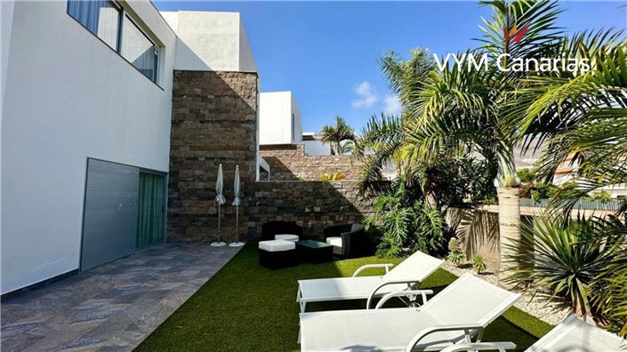 Image No.8-5 Bed Villa for sale