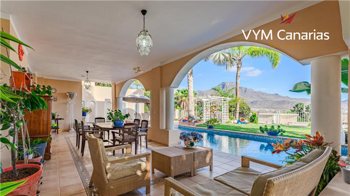 Image No.2-5 Bed Villa for sale