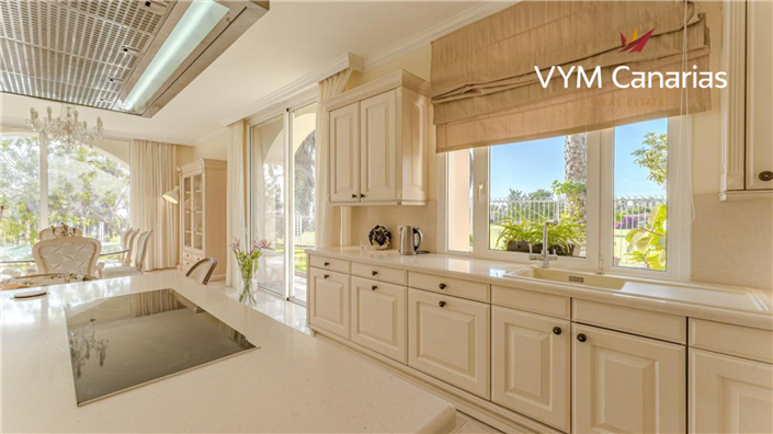 Image No.49-5 Bed Villa for sale