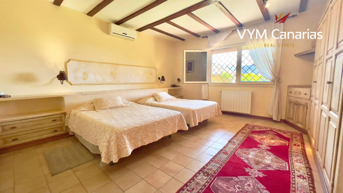 Image No.20-3 Bed Finca for sale