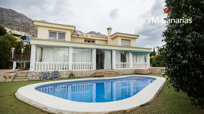 Image No.2-Villa de 5 chambres à vendre à Altea la Vella