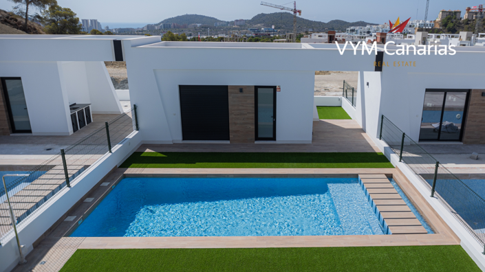 Image No.3-4 Bed Villa for sale