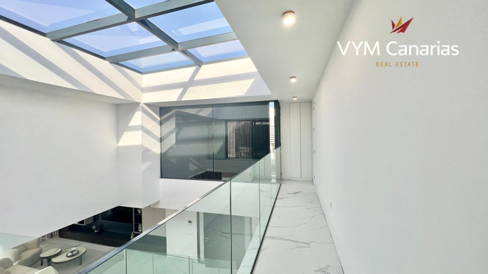 Image No.10-5 Bed Villa for sale