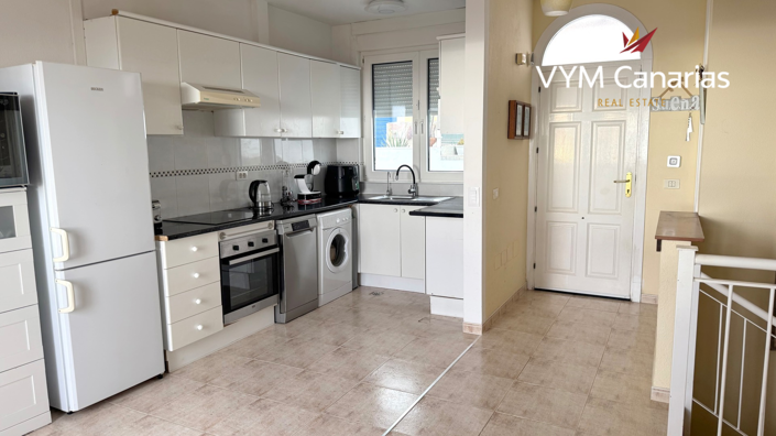 Image No.6-3 Bed Townhouse for sale