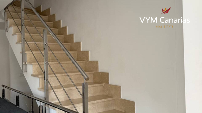 Image No.18-3 Bed Townhouse for sale