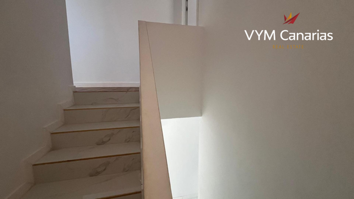 Image No.8-2 Bed Townhouse for sale