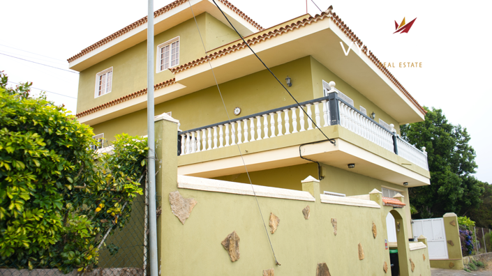 Image No.2-5 Bed Villa for sale