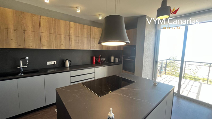 Image No.4-4 Bed Property for sale