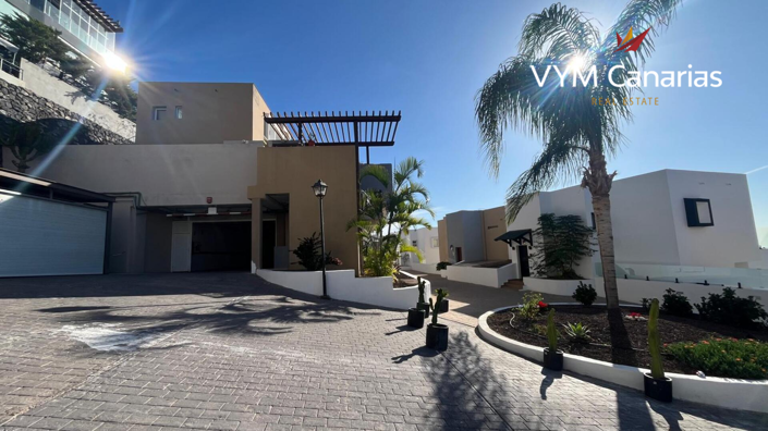 Image No.43-4 Bed Property for sale