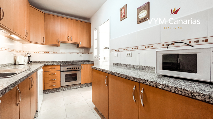 Image No.11-3 Bed Townhouse for sale