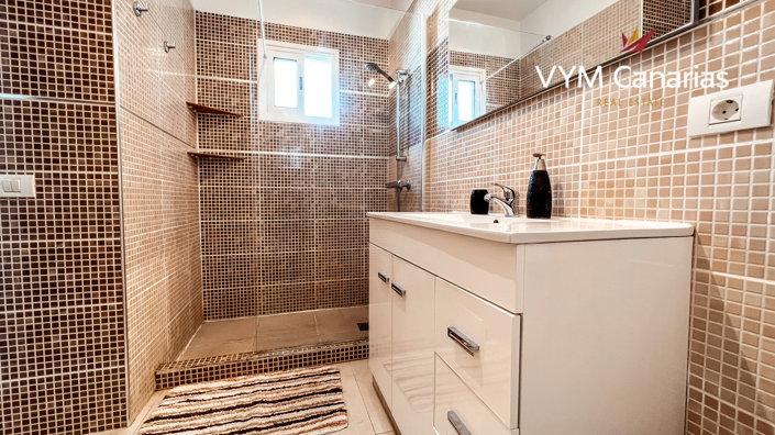 Image No.18-3 Bed Townhouse for sale