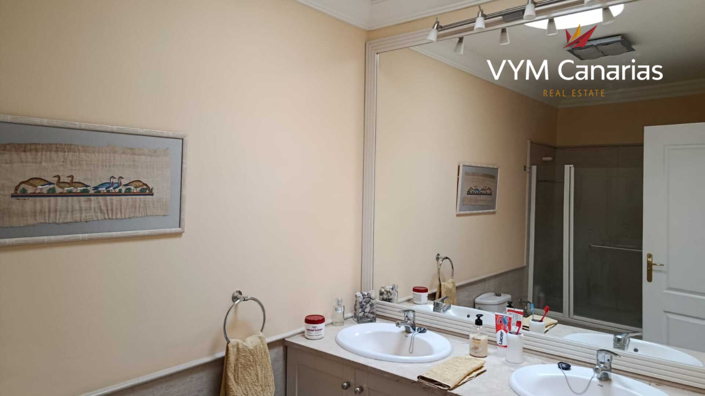 Image No.16-2 Bed Townhouse for sale