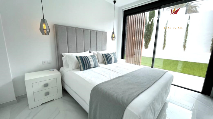 Image No.29-3 Bed Villa for sale