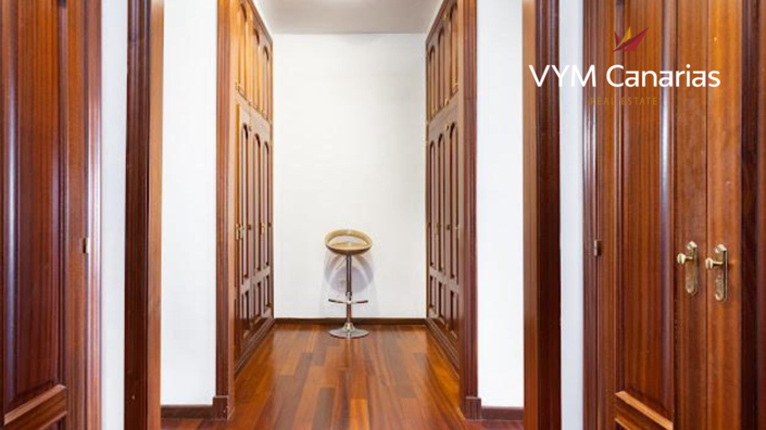 Image No.40-7 Bed Villa for sale