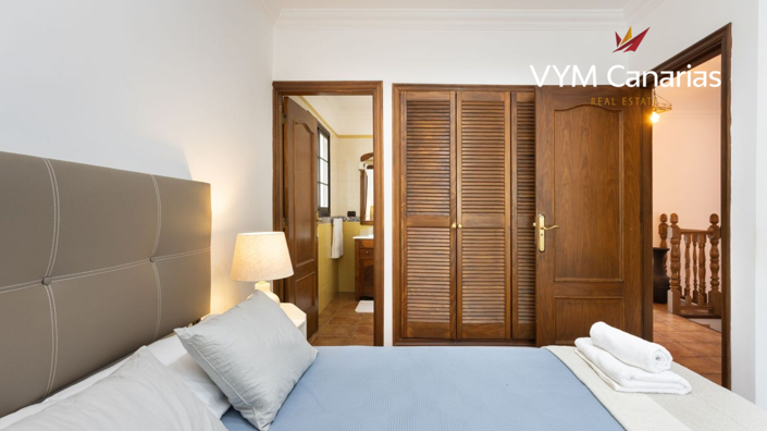 Image No.22-4 Bed Townhouse for sale