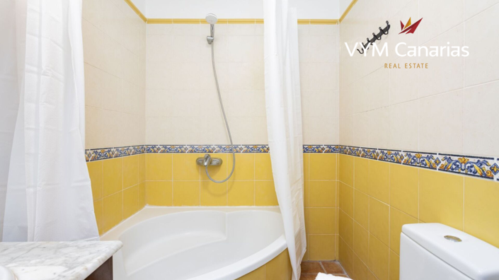 Image No.24-4 Bed Townhouse for sale