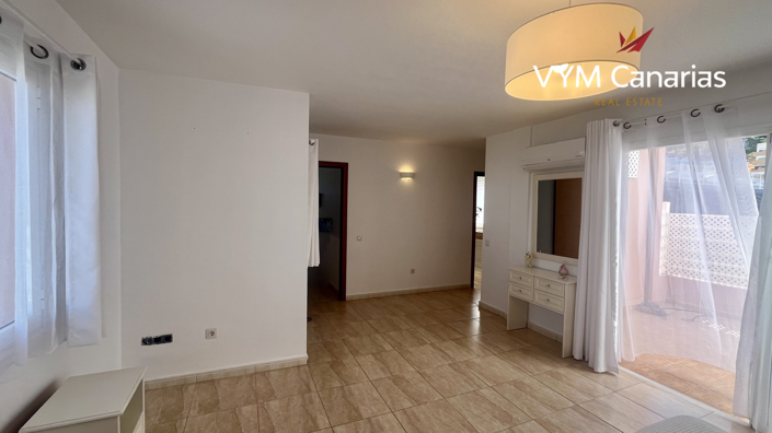 Image No.45-3 Bed Townhouse for sale