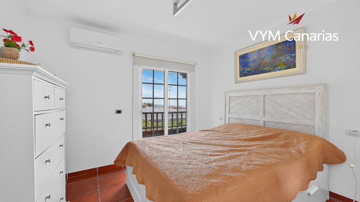 Image No.16-5 Bed Townhouse for sale