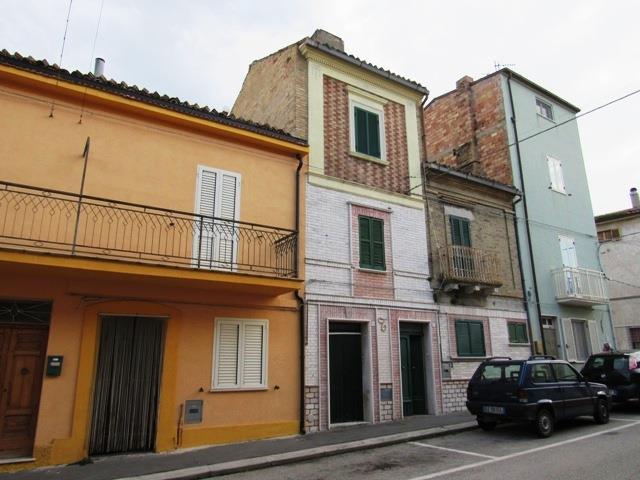 Image No.3-5 Bed Townhouse for sale