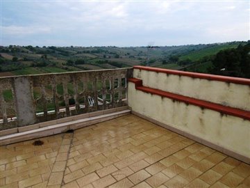 5 Bed Townhouse for sale