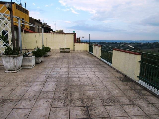 Image No.6-5 Bed Townhouse for sale